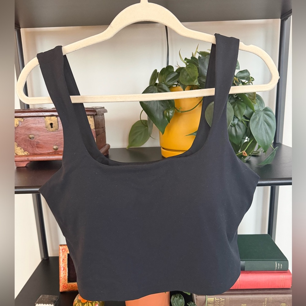 Transcend Square Neck Crop Sports Bra A-C